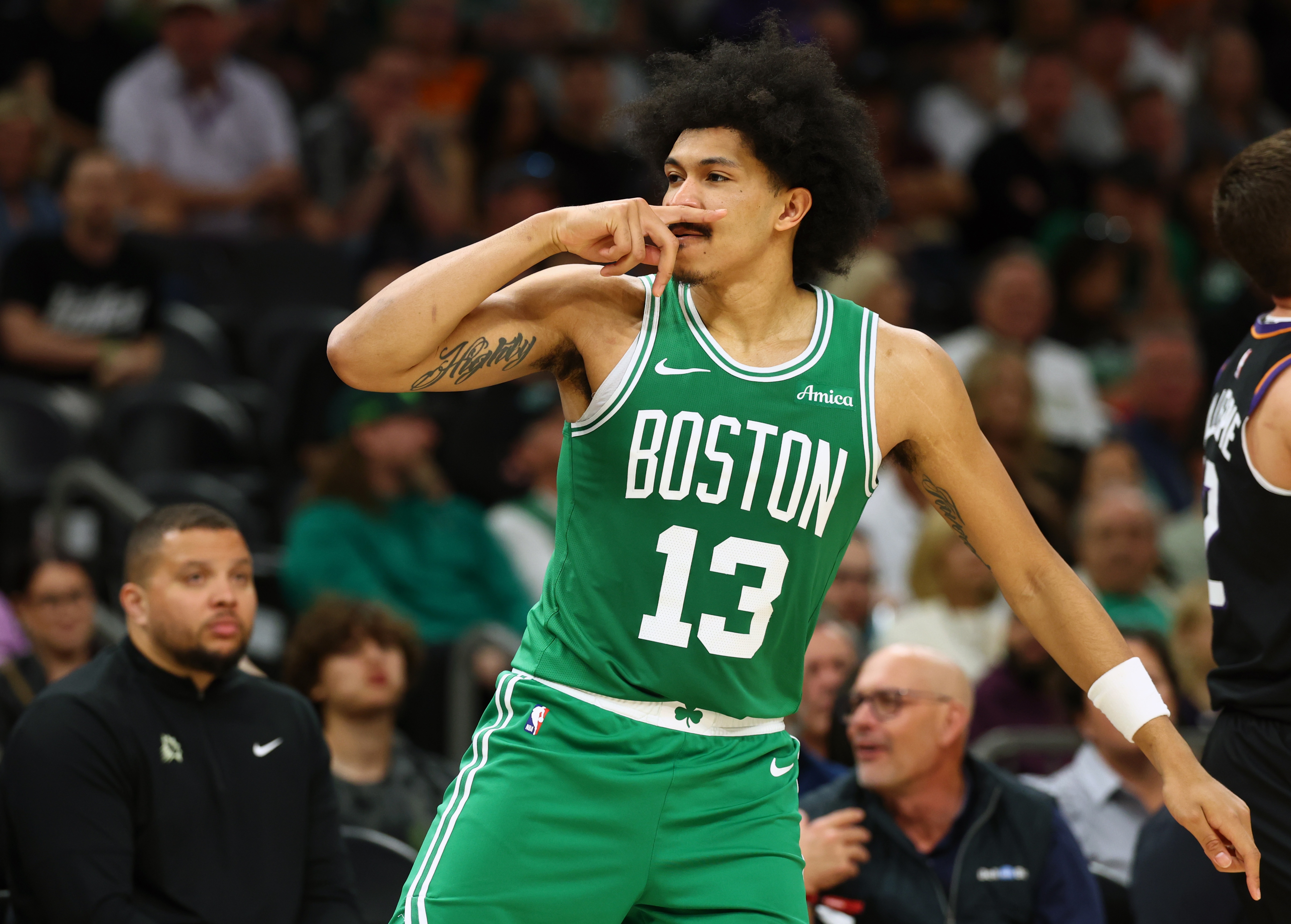 开云-挑大梁！小罗恩·哈珀11中6砍半场最高17分外加4板 三分7中3